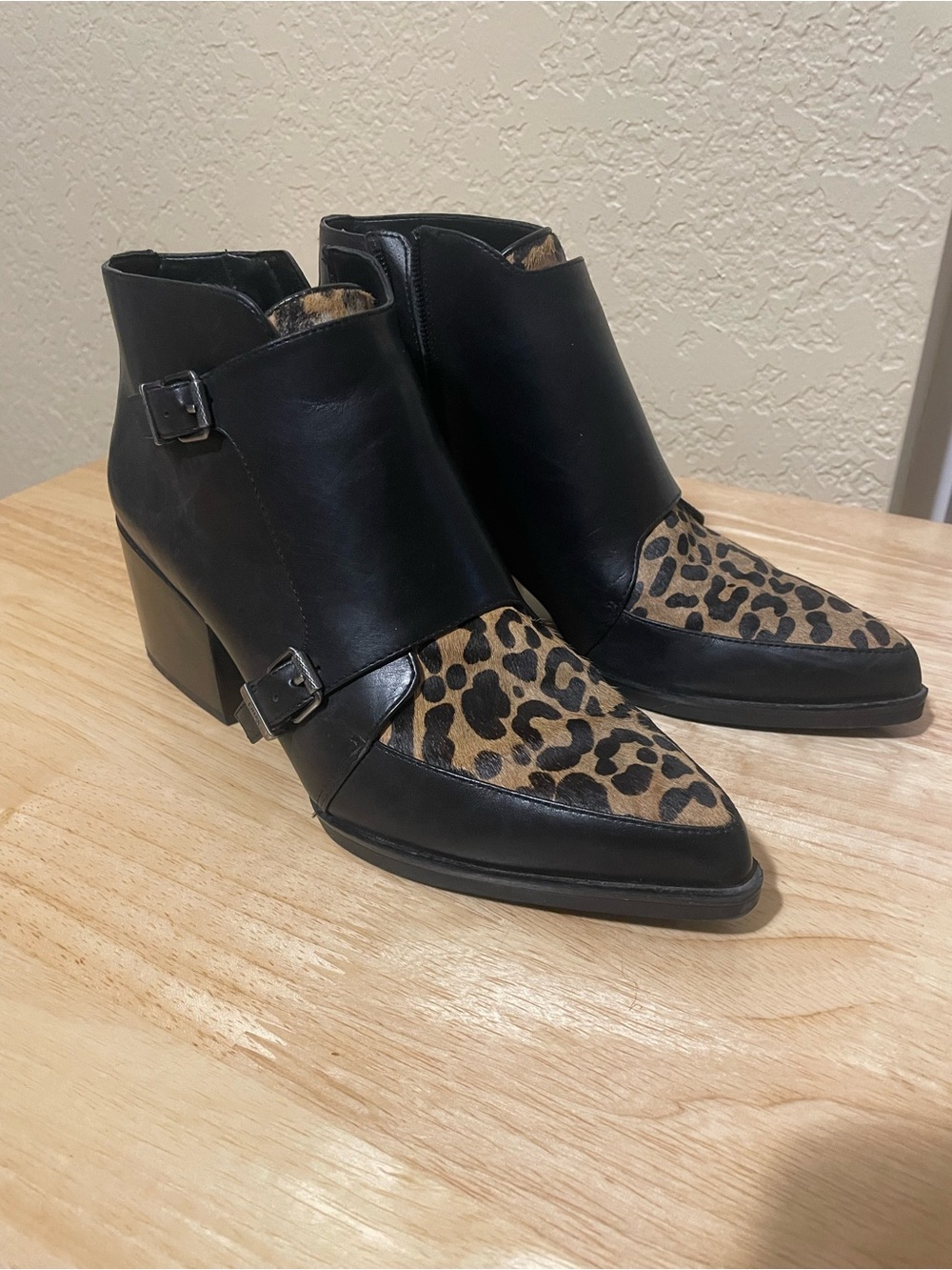 Circus by Sam Edelman Black Leather Ankle Boots with Leopard Print Toe